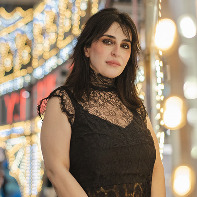 صورة الفنانة مارينيلا سيناتوري