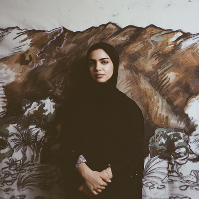 صورة الفنانة روضة المزروعي